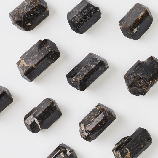 Tourmaline vs. Obsidian: What's the Difference?